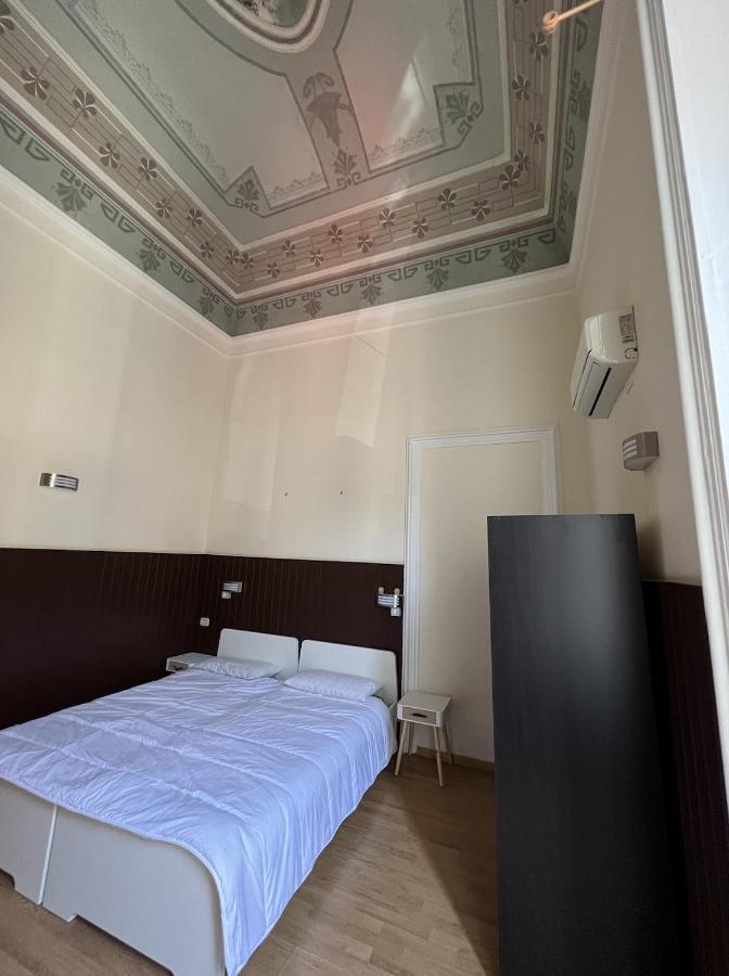 カターニア Il Giardino E Gli Affreschi Bed & Breakfast エクステリア 写真